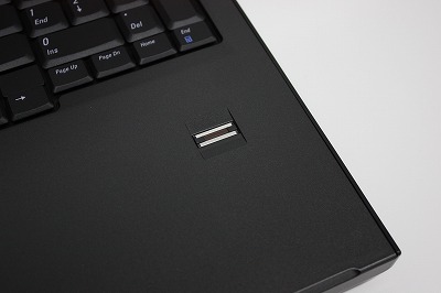 Vostro 1720�w��F�؃��[�_�[